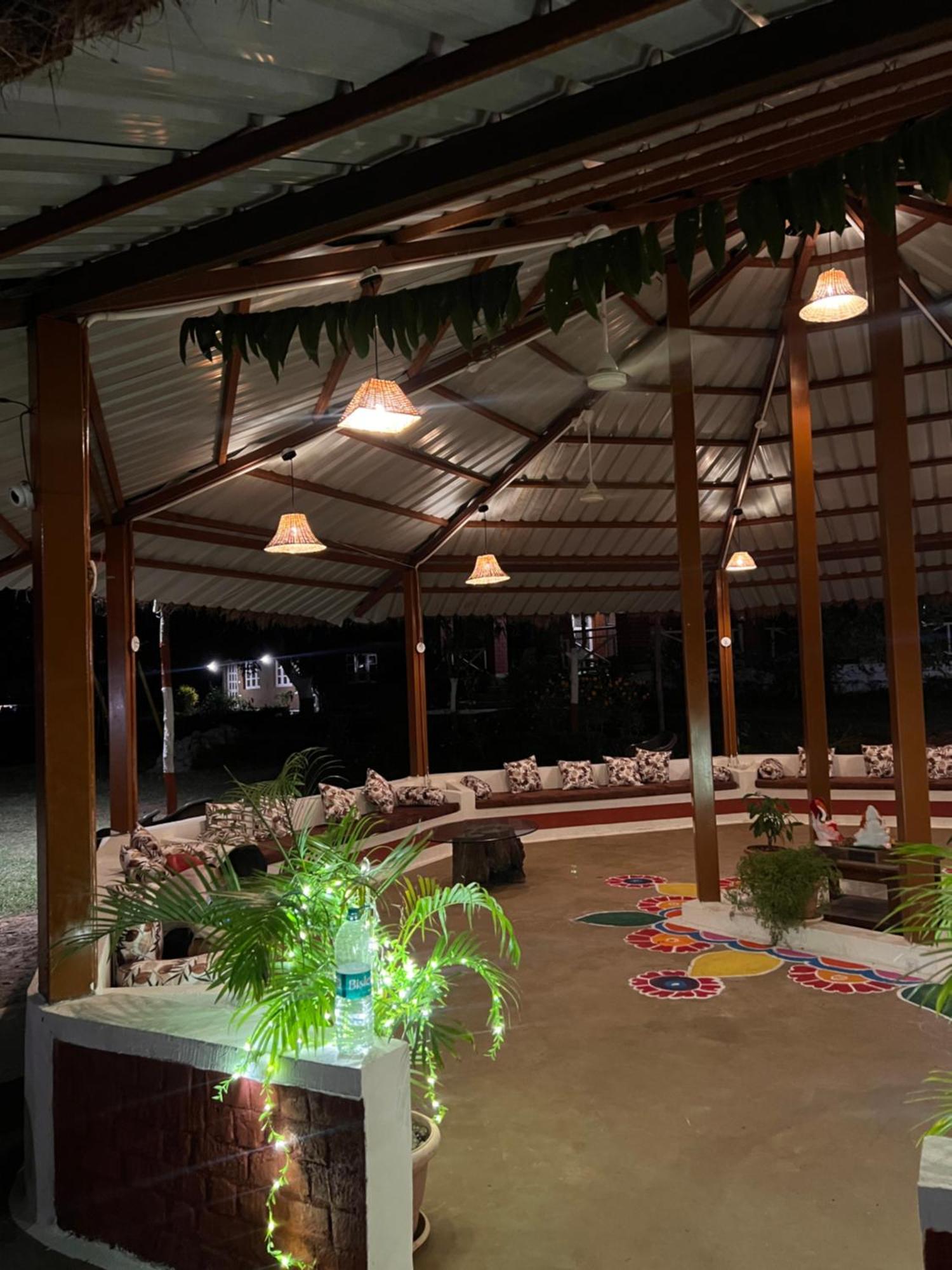 Wow Stayz2 Pachmarhi Foothill Cottages Zewnętrze zdjęcie